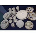 Quantity of china wares including two bowls by Royal Worcester with fruit pattern, together with a