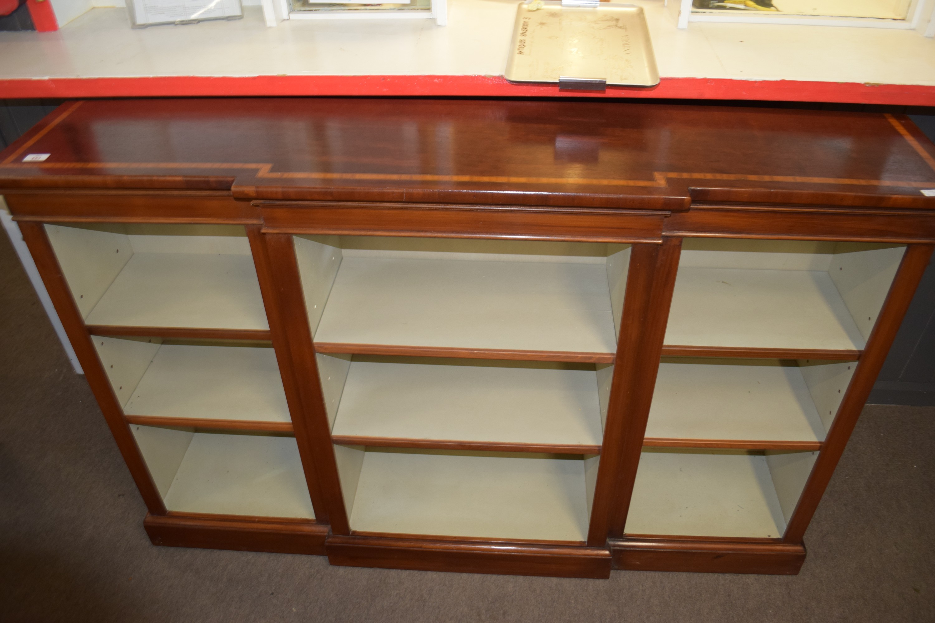 Good quality reproduction mahogany effect break front bookcase with strung and cross banded - Image 2 of 3