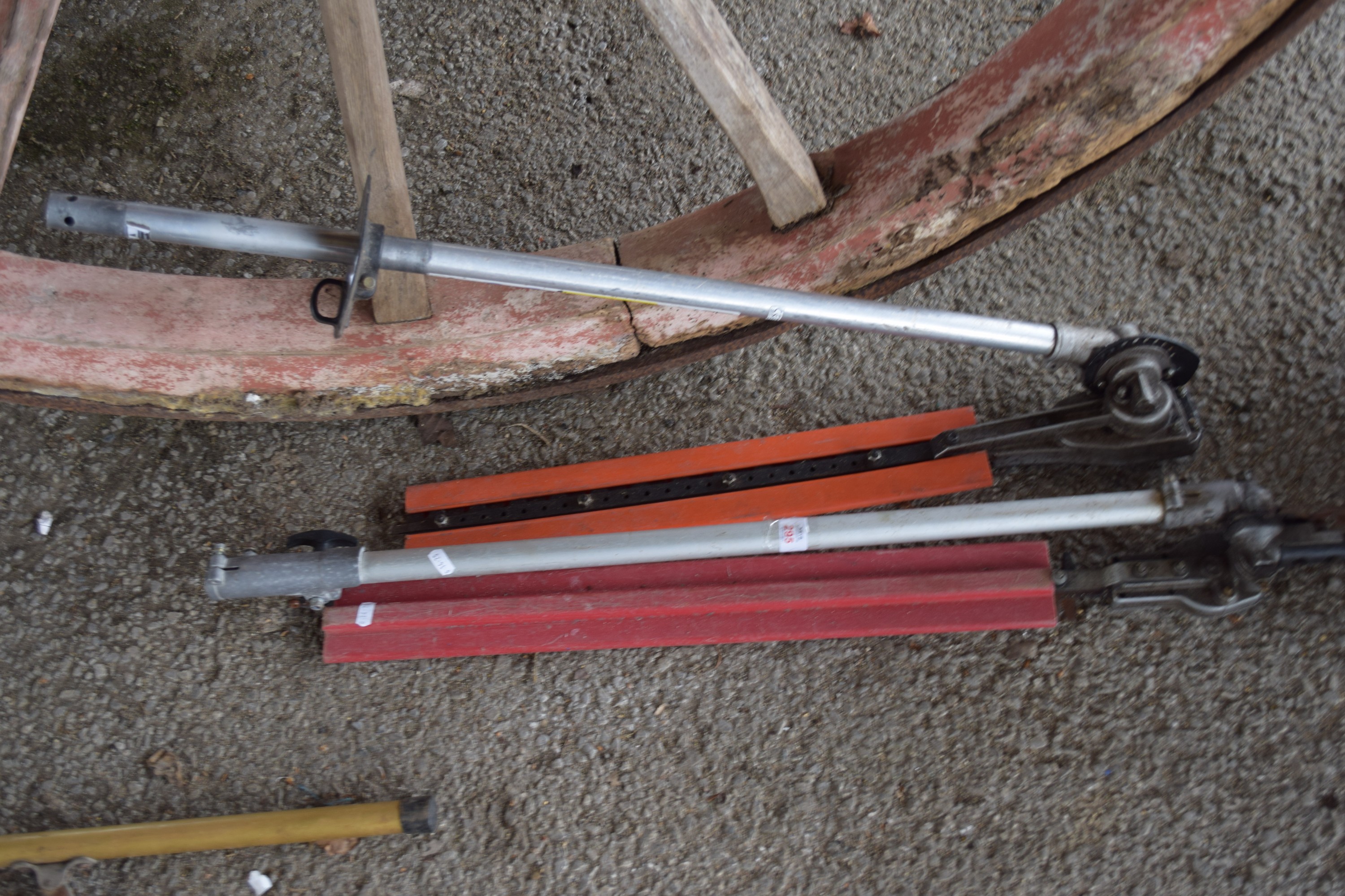 TWO POLE PRUNERS