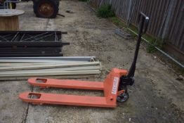 Record pallet truck