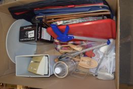 BOX OF SUNDRIES TO INCLUDE A SHREDDER, RUSSELL HOBBS TRAVEL KETTLE, TRAY ETC