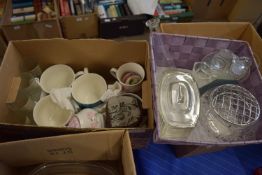 BOX OF CHINA AND GLASS WARES