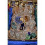 BOX CONTAINING GLASS WARES, DECANTERS, COLOURED GLASS ETC