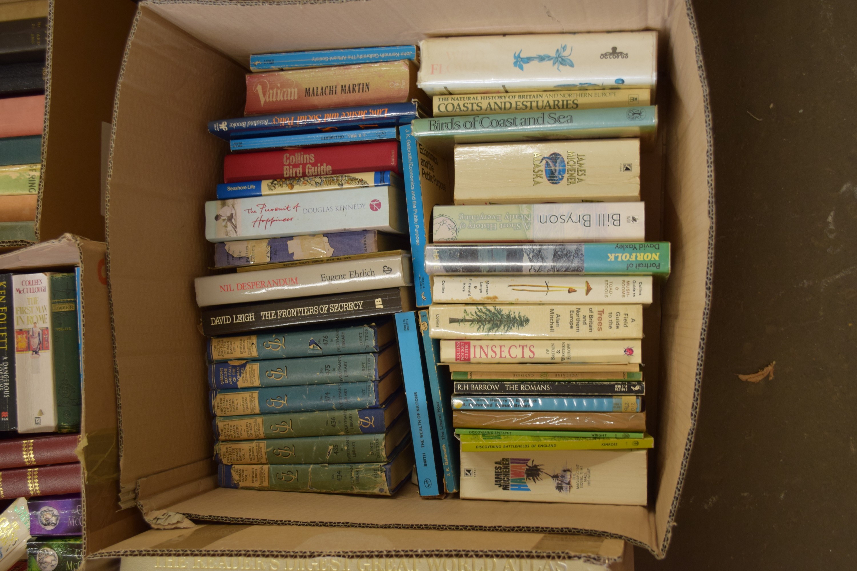 BOX OF MIXED BOOKS - BIRDS OF COAST AND SEA, THE NATURAL HISTORY OF BRITAIN AND NORTHERN EUROPE