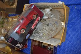 BOX CONTAINING MIXED GLASS WARES TOGETHER WITH A BOXED FORD 1948 F1 PICK UP TRUCK MODEL