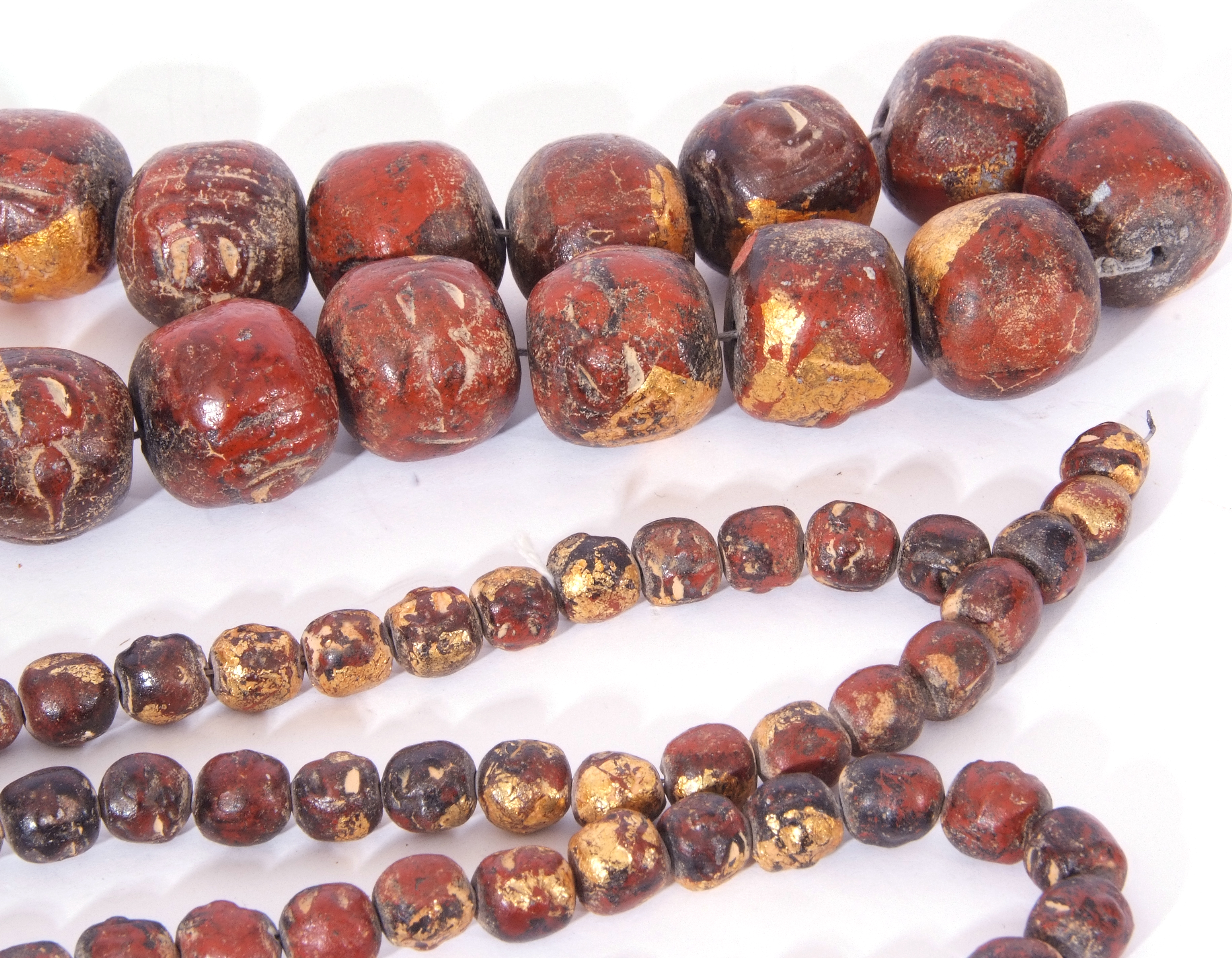 Unusual large earthenware/clay Tibetan style bead necklace, each drum shaped bead with a cross- - Image 4 of 7