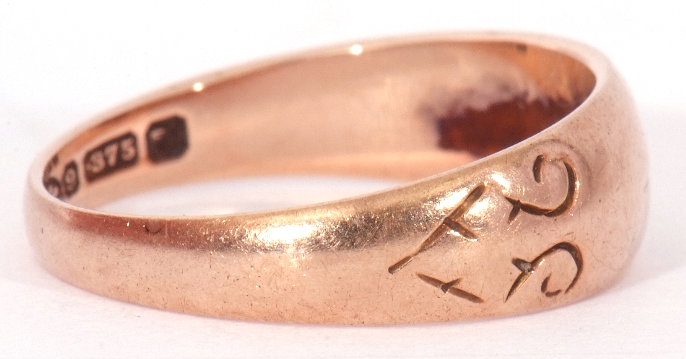 Antique 9ct gold small diamond ring, centring a small single cut diamond in a star engraved - Image 5 of 7