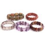 Mixed Lot: five modern various hard stone expanding bracelets