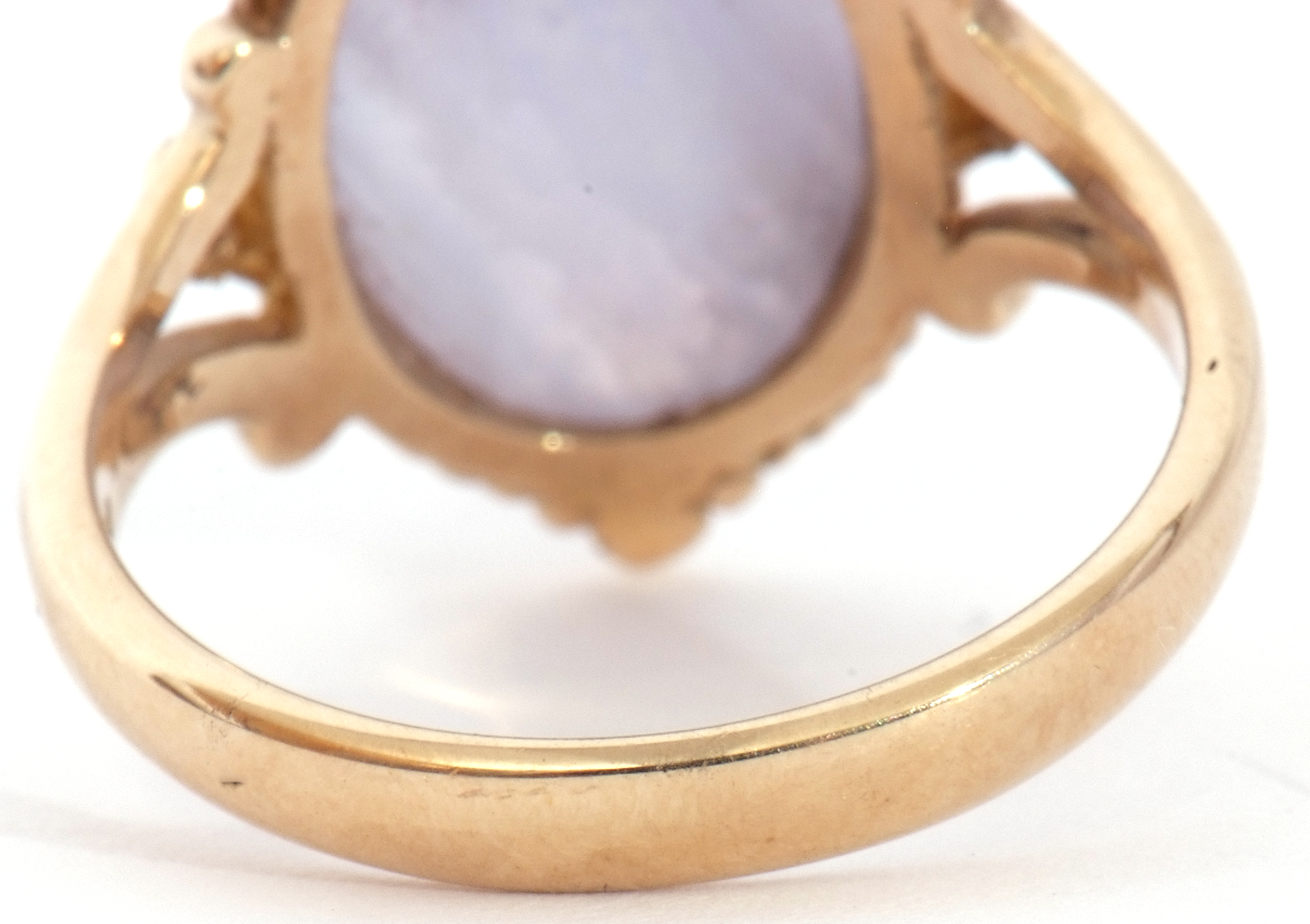 9ct gold and quartz ring, a cabochon centre pale quartz, bezel set and framed in a bead and split - Image 4 of 7