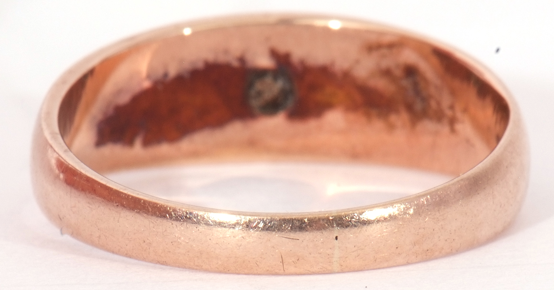 Antique 9ct gold small diamond ring, centring a small single cut diamond in a star engraved - Image 4 of 7