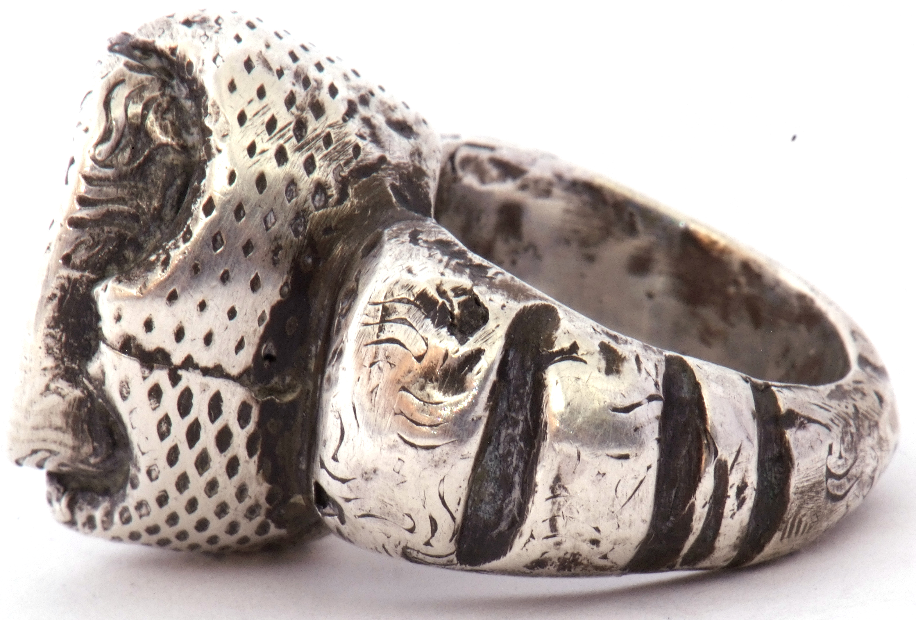 Modern large white metal cast ring featuring an oval engraved carnelian panel in rub-over setting, - Image 2 of 8