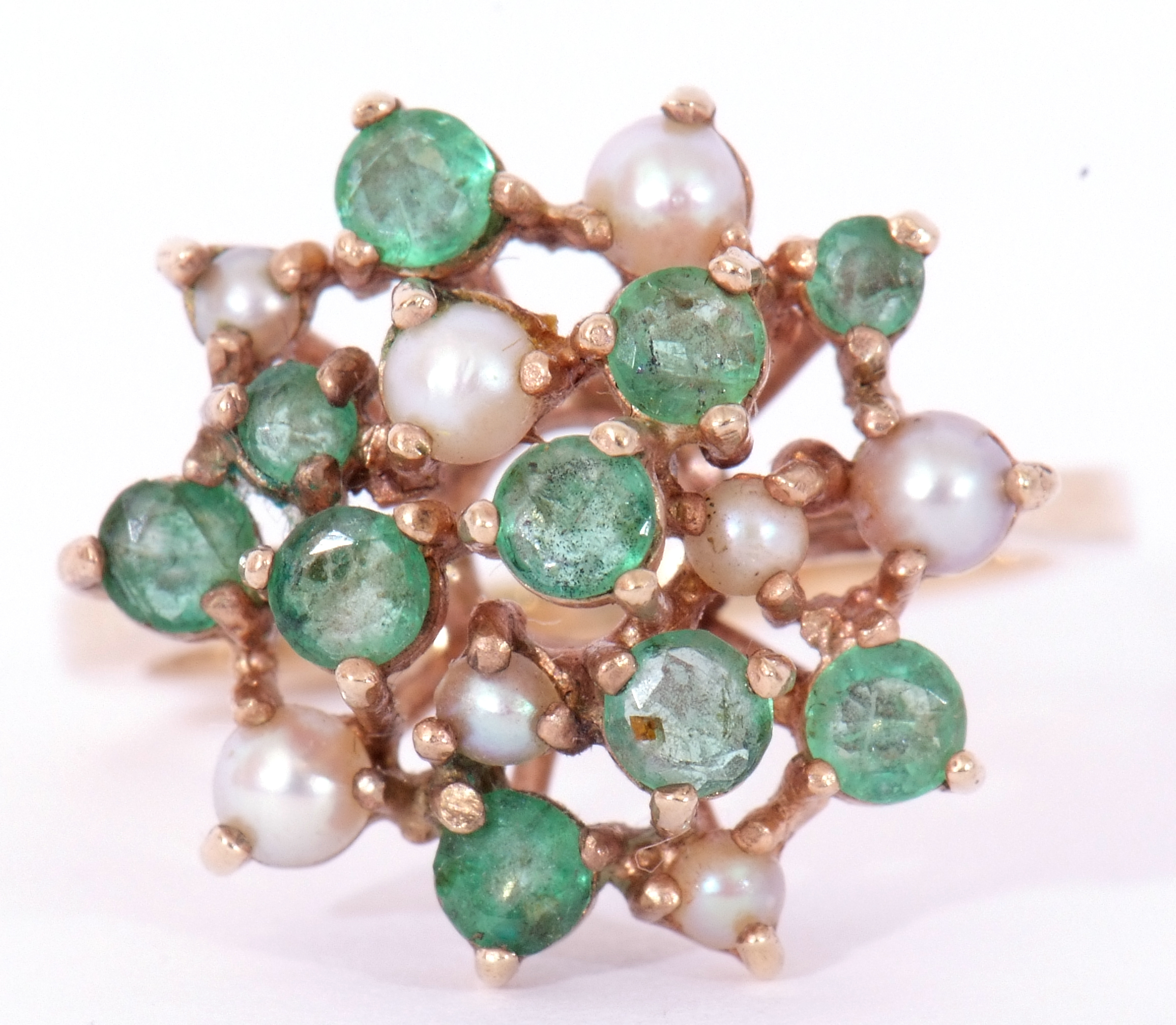 9ct gold emerald and seed pearl cluster ring, a large flowerhead design featuring 10 small round cut - Image 2 of 8