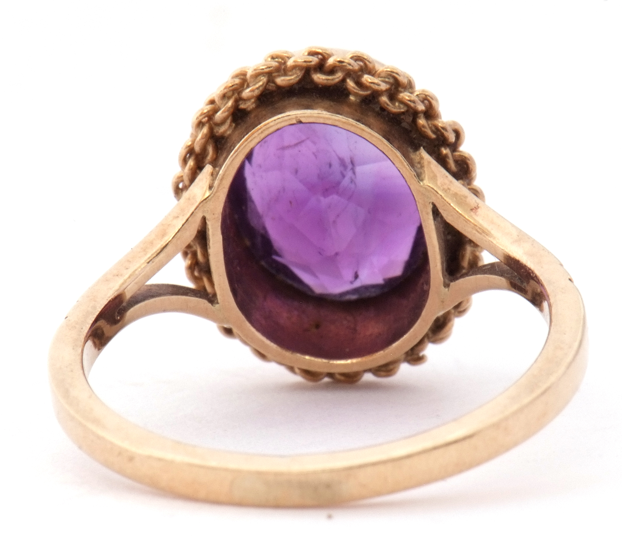 Modern 9ct gold and amethyst ring, the oval faceted amethyst bezel and milliegrain set with a rope - Image 3 of 8