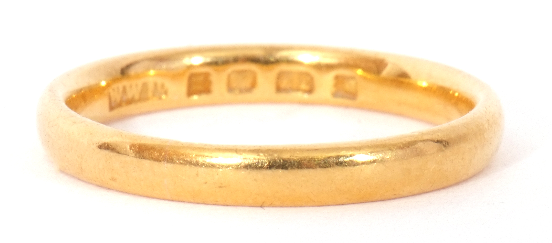 22ct gold wedding ring, of plain polished design, London 1908, size K/L, 2.9gms