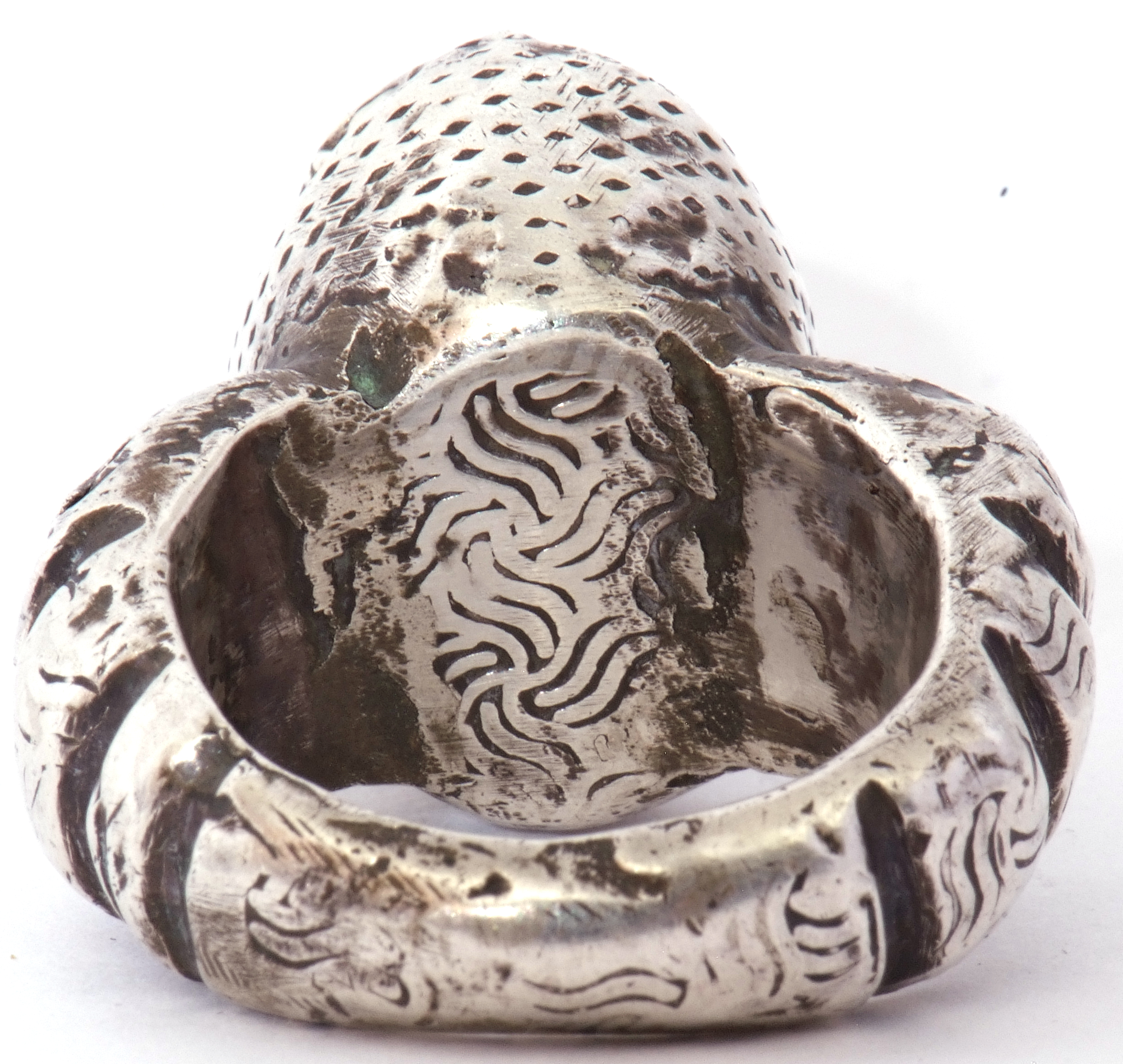 Modern large white metal cast ring featuring an oval engraved carnelian panel in rub-over setting, - Image 3 of 8