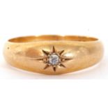 Early 20th century 18ct gold and diamond single stone gipsy ring, centring an old brilliant cut