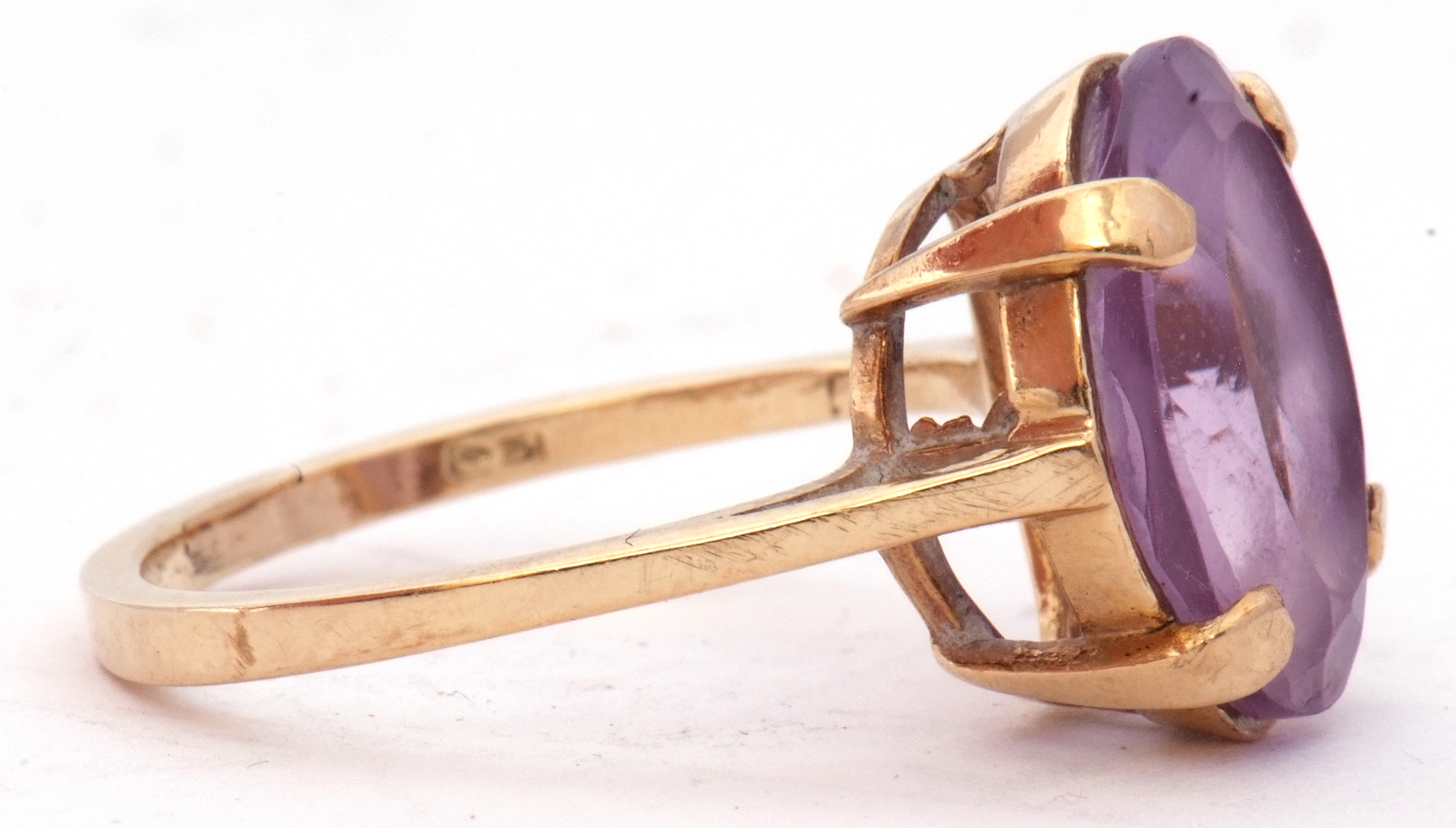 Modern 9ct gold pale purple stone ring, the oval faceted purple stone four claw set raised in a - Image 6 of 8