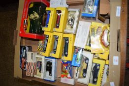 BOX CONTAINING MODEL CARS, SOME LLEDO, AND MODELS OF YESTERYEAR
