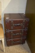 LEATHER EFFECT TRAVELLING CHEST OF DRAWERS, WIDTH APPROX 41CM