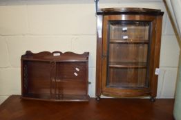 SMALL EDWARDIAN BOW FRONT GLAZED DISPLAY CABINET, WIDTH APPROX 38CM, TOGETHER WITH A SMALL WALL