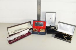 JEWELLERY BOXES CONTAINING COSTUME JEWELLERY