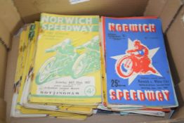 BOX CONTAINING SPEEDWAY MAGAZINES FROM 1940'S/1050'S AND 1960'S