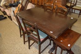 REFECTORY STYLE EXTENDING DINING TABLE TOGETHER WITH FOUR MATCHING CHAIRS, THE TABLE APPROX 84 X
