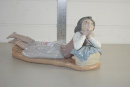 LLADRO MODEL OF A YOUNG GIRL