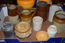 TRAY CONTAINING CERAMIC JUGS AND CONTAINERS