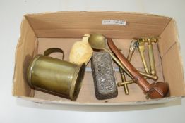 BOX CONTAINING METAL WARES, SMALL BRASS TANKARD, VINTAGE BRASS RAZOR ETC