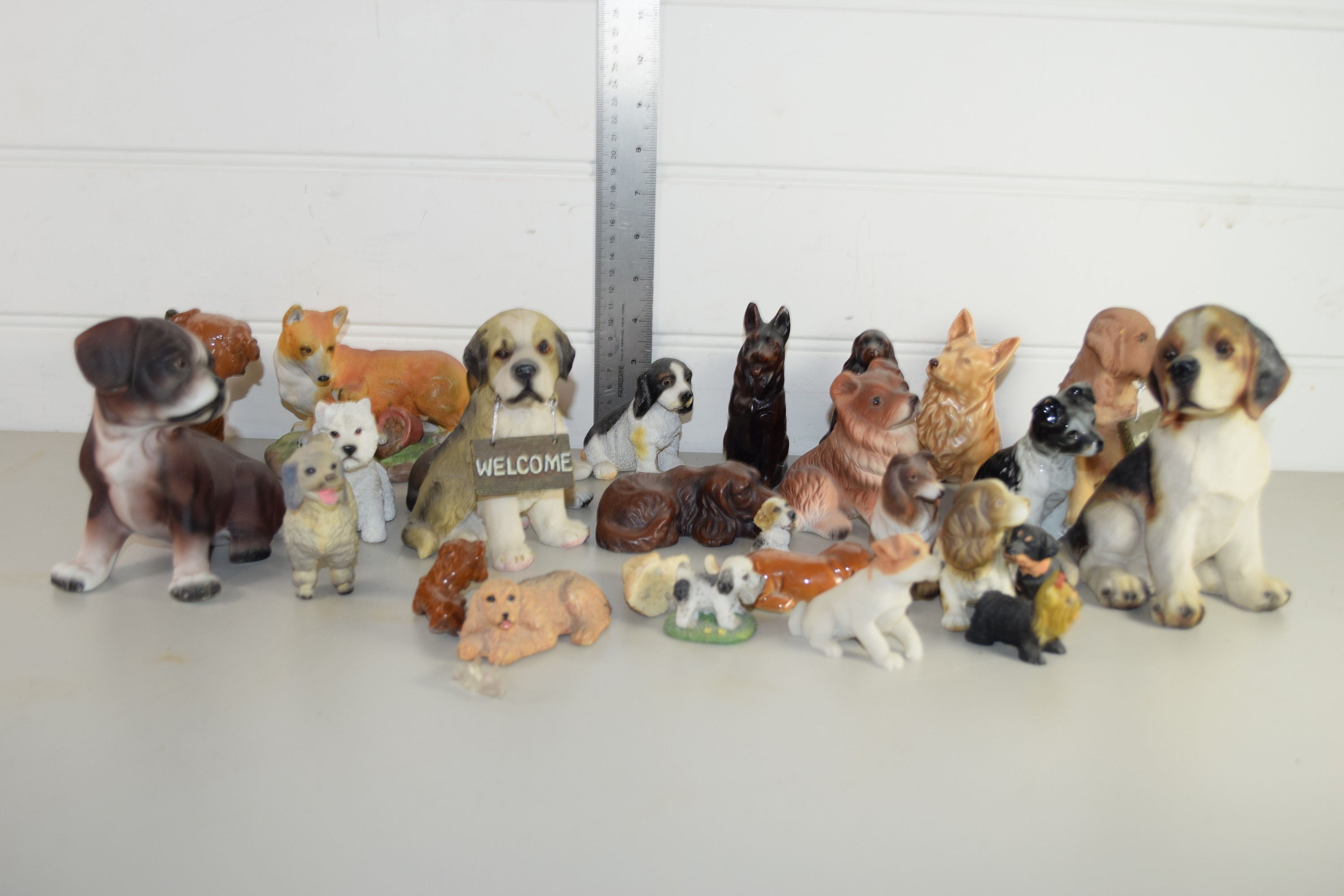 BOX CONTAINING MAINLY MODEL DOGS AND PUPPIES, BESWICK AND OTHERS
