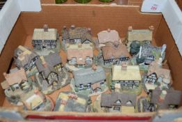 BOX CONTAINING MODEL COTTAGES