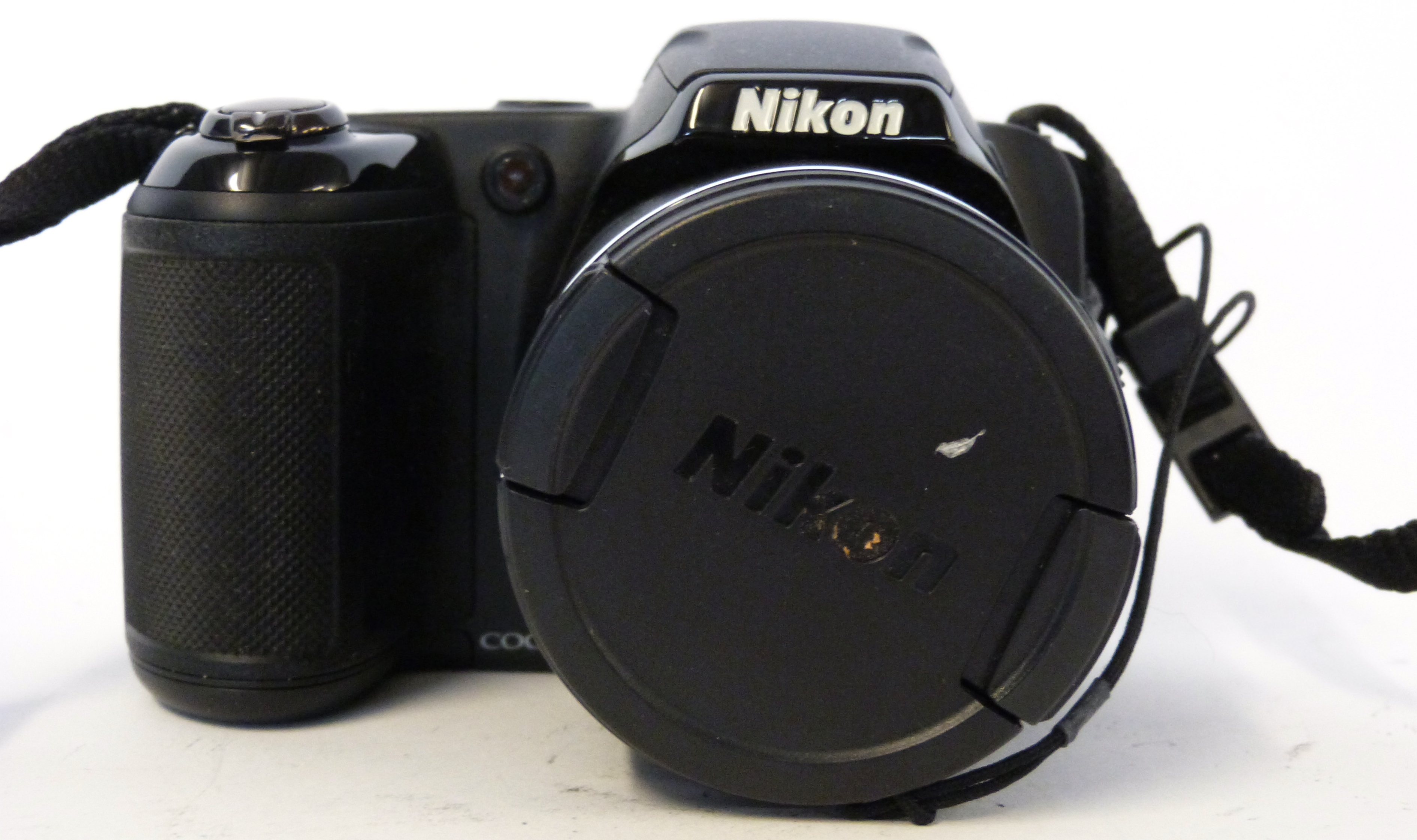 Nikon Coolpix L810 digital camera plus manual and charger - Image 3 of 5