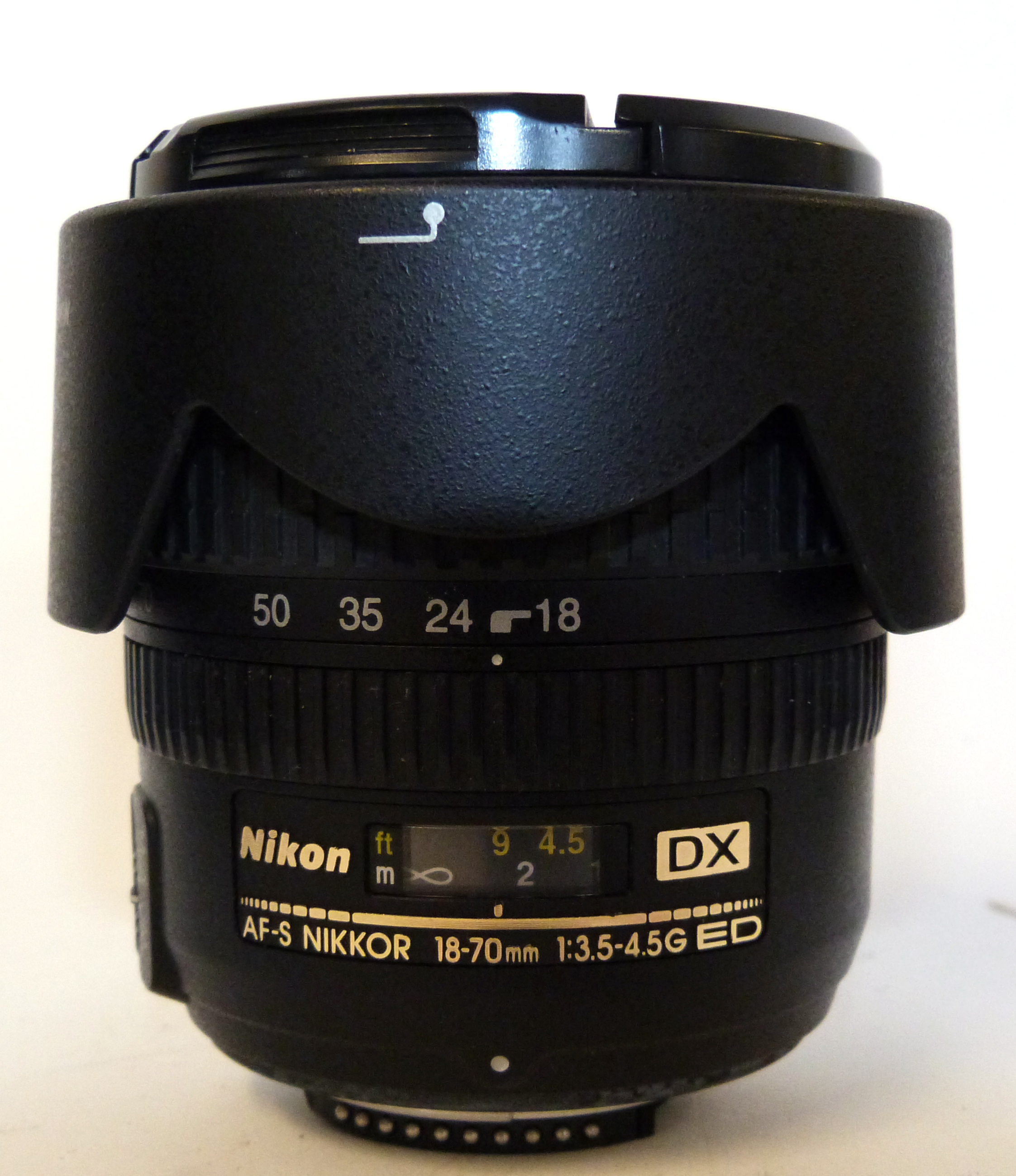 Nikon D70 digital camera together with Nikon AF-S Nikkor 18-70mm lens, charger and fitted case - Image 5 of 6