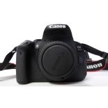 Canon 700D body plus charger