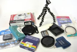 Mixed Lot: accessories to include tripod