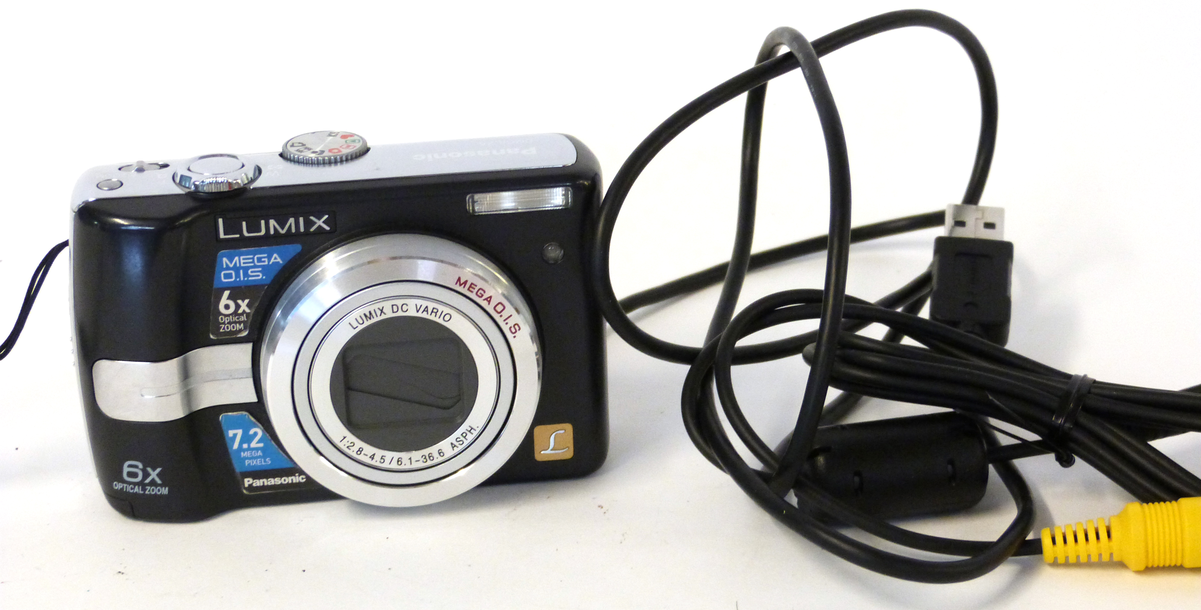 Lumix DMC-LZ6 digital camera plus leads