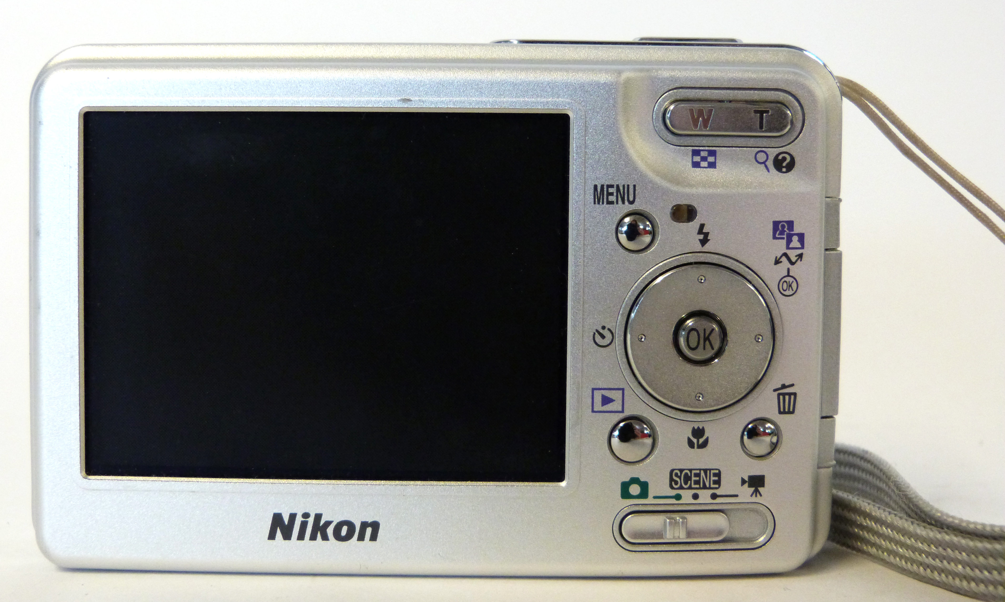 Nikon Coolpix S1 plus case, manual and charger - Image 3 of 4