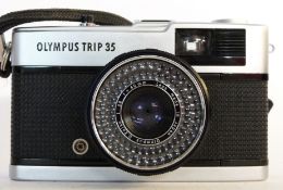 Olympus Trip 35 film camera with Zuiko 40mm lens plus case