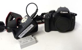 Canon 700D body plus charger