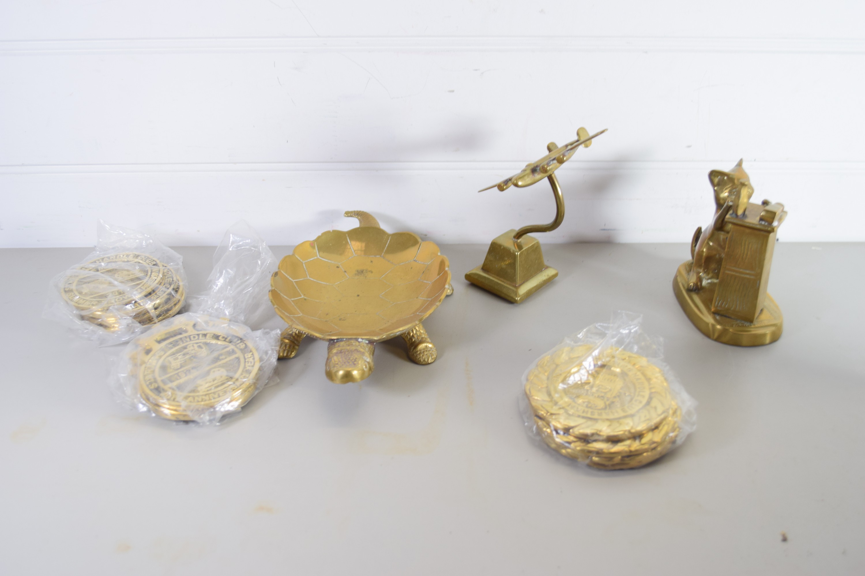 BOX CONTAINING BRASS WARES, MODEL OF AN AEROPLANE, A TORTOISE AND A CAT ETC