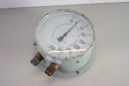 PRESSURE GAUGE