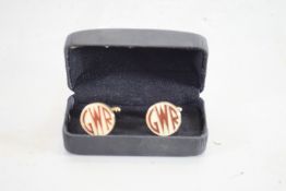 BOX CONTAINING PAIR OF GWR CUFF LINKS