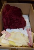 BOX CONTAINING VARIOUS LINENS INCLUDING CROCHET ETC