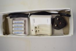 BATTERY CHARGER WITH FOUR BATTERIES