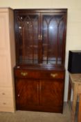 MAHOGANY EFFECT REPRODUCTION SIDE CABINET WITH GLAZED BOOKCASE ABOVE, WIDTH APPROX 88CM