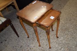 NEST OF TWO REPRODUCTION TABLES, THE LARGER APPROX 39CM WIDE