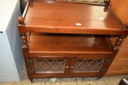 REPRODUCTION TV STAND WITH LEADED GLAZED CUPBOARD BENEATH, WIDTH APPROX 84CM MAX