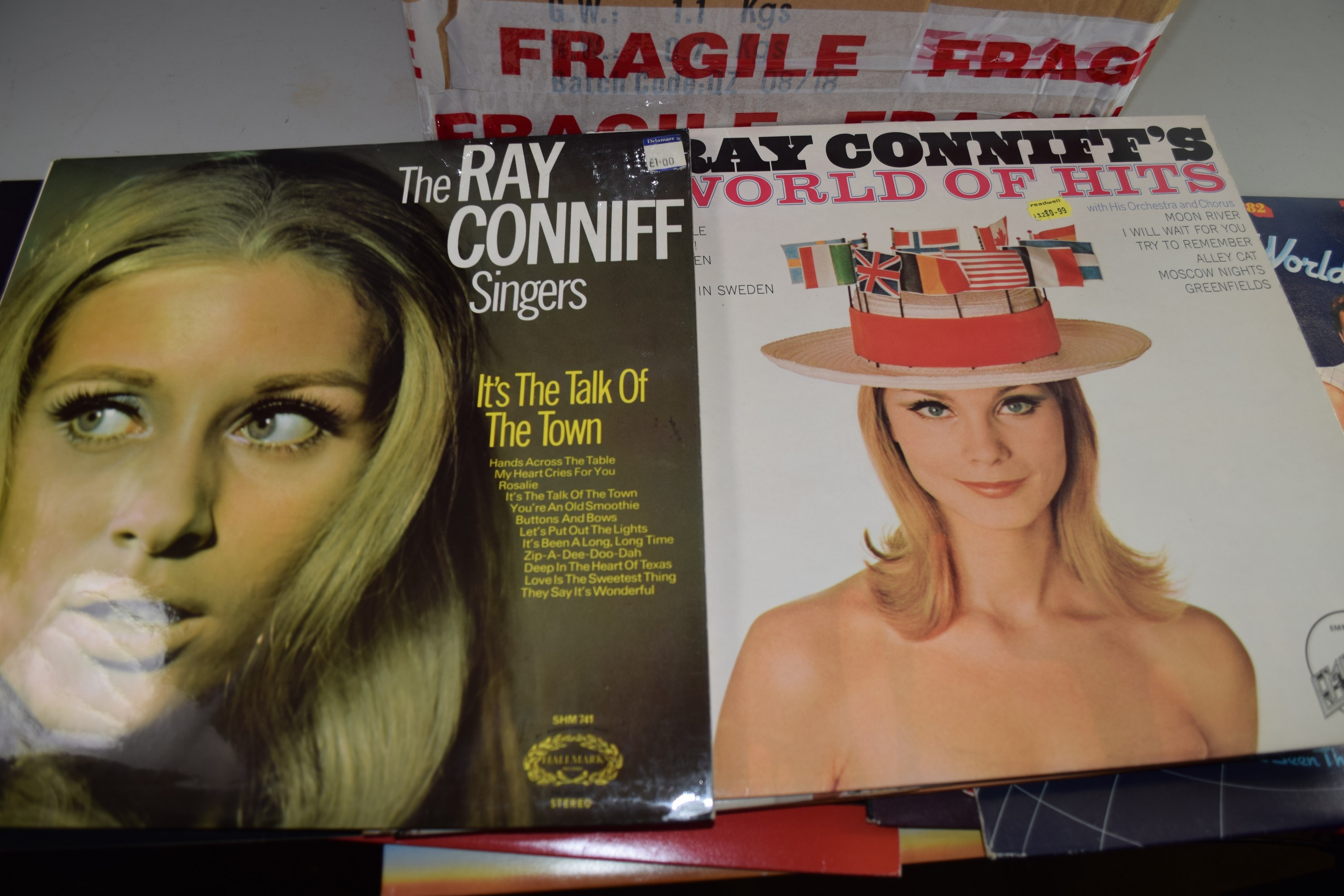 BOX CONTAINING RECORDS, MAINLY POP MUSIC, MATT MONRO, JOHNNY MATHIS ETC - Image 3 of 5