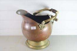 COPPER SCUTTLE WITH WOODEN HANDLES